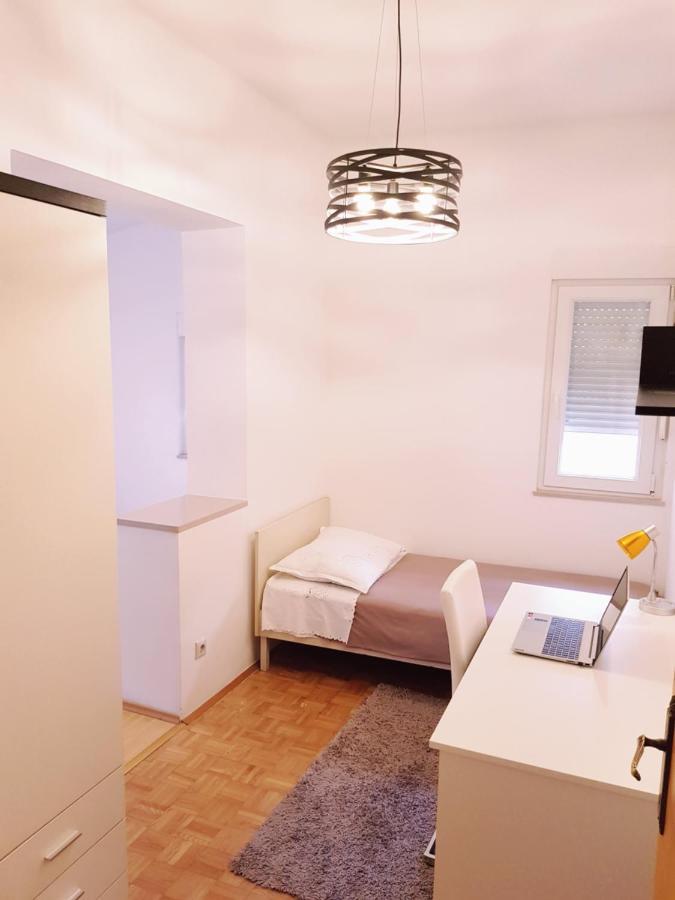 Apartment Centar Omiš Esterno foto
